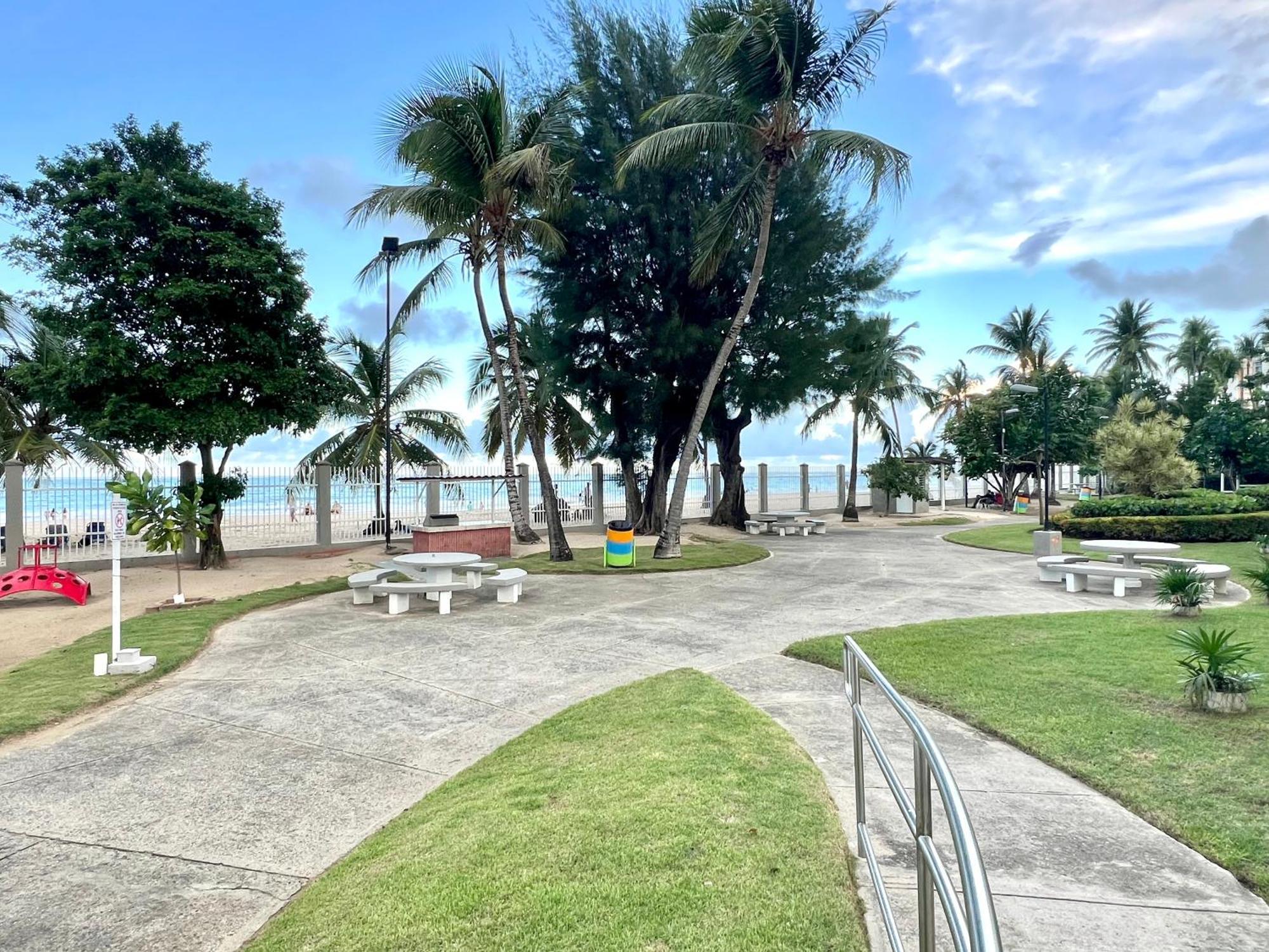Ocean View Apt On Isla Verde In A 14Th Floor Сан Хуан Екстериор снимка